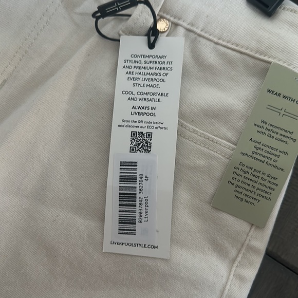 NWT Liverpool Stride Hi-Rose Crop Wide Leg Cream Jeans - Picture 8 of 8